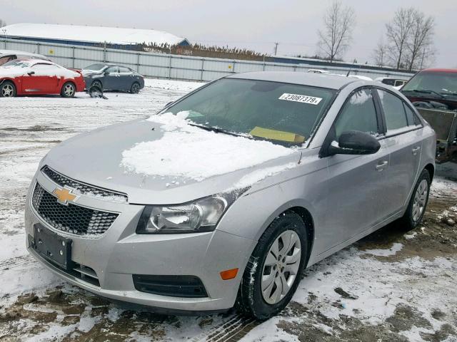 1G1PA5SH1E7105228 - 2014 CHEVROLET CRUZE LS SILVER photo 2