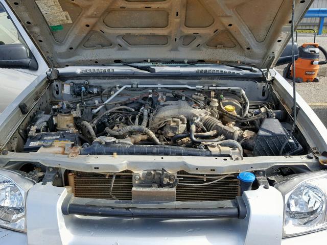 1N6ED26T34C463677 - 2004 NISSAN FRONTIER K SILVER photo 7