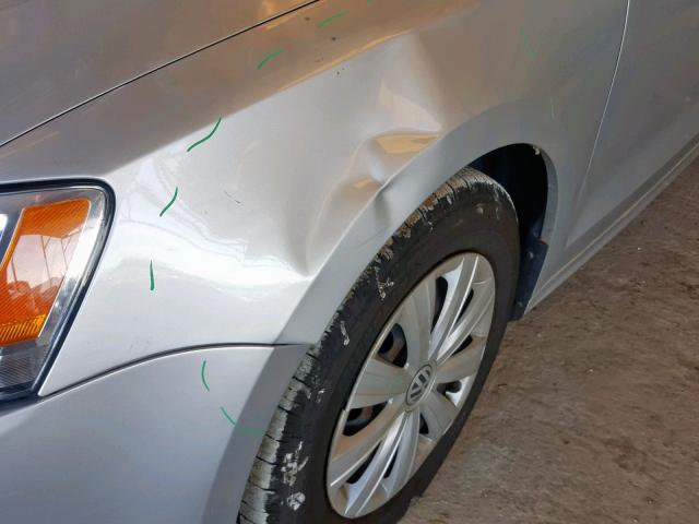 3VW2K7AJ8CM369335 - 2012 VOLKSWAGEN JETTA BASE 银色 照片 9