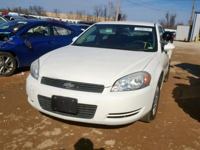 2G1WS583081329810 - 2008 CHEVROLET IMPALA POL WHITE photo 2