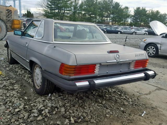 WDBBA48D5JA079261 - 1988 MERCEDES-BENZ 560 SL GRAY photo 3