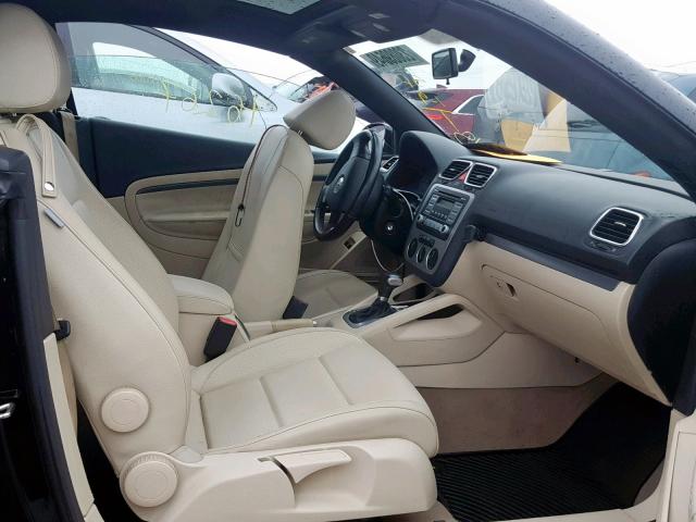 WVWBA71F98V032042 - 2008 VOLKSWAGEN EOS TURBO შავი ფოტო 5