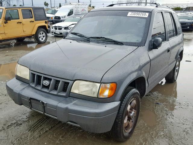 KNDJB723525117139 - 2002 KIA SPORTAGE GRAY photo 2