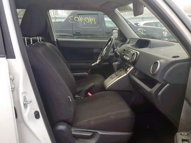 JTLKE50E181056431 - 2008 TOYOTA SCION XB Ақ фото 5