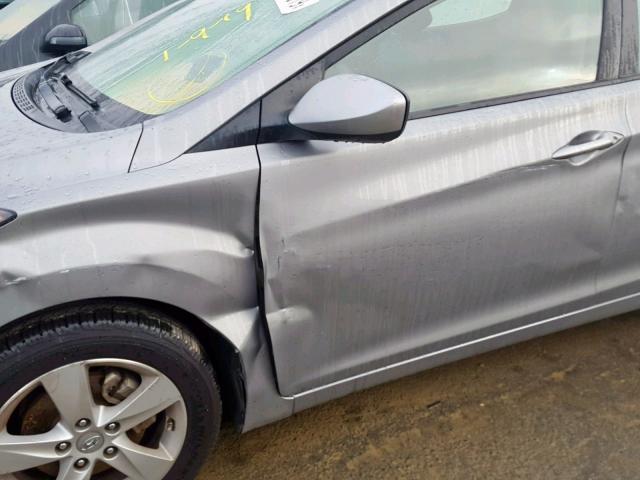 KMHDH4AE9CU381206 - 2012 HYUNDAI ELANTRA GL GRAY photo 9