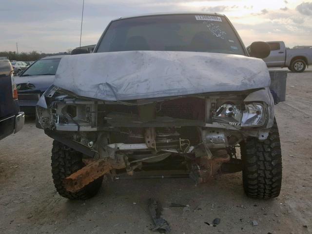 1FTRF17252NB05173 - 2002 FORD F150 SILVER photo 9