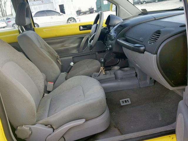 3VWCC21CXYM484029 - 2000 VOLKSWAGEN NEW BEETLE Sarı foto 5