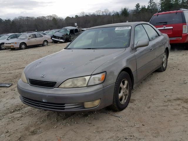 JT8BF28G9W5014302 - 1998 LEXUS ES 300 GRAY photo 2