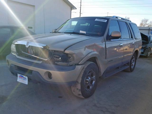 5LMPU28LXWLJ17842 - 1998 LINCOLN NAVIGATOR Qızıl foto 2