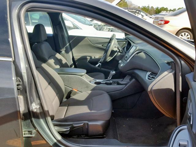 1G1ZB5ST9HF202567 - 2017 CHEVROLET MALIBU LS ნაცრისფერი ფოტო 5
