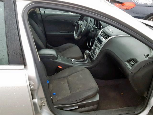 1G1ZC5E09CF365047 - 2012 CHEVROLET MALIBU 1LT 银色 照片 5
