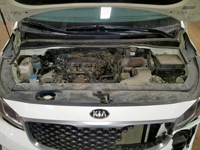 KNDMA5C17G6152512 - 2016 KIA SEDONA L WHITE photo 7