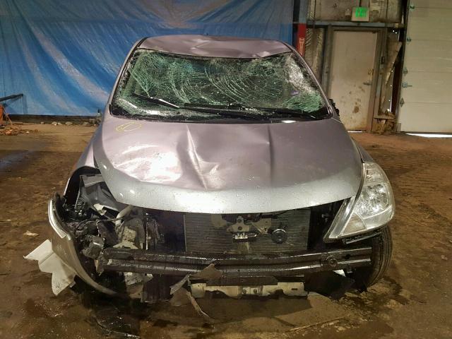 3N1BC1AP8AL400137 - 2010 NISSAN VERSA S 银色 照片 9