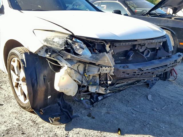 5J6TF2H5XAL002534 - 2010 HONDA ACCORD CRO WHITE photo 9