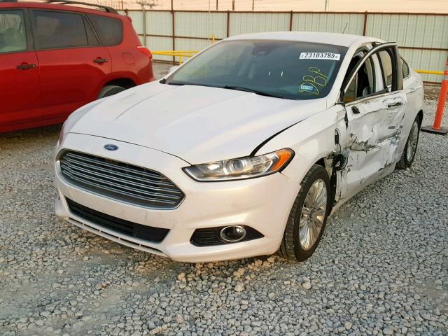 3FA6P0SU0DR247696 - 2013 FORD FUSION TIT WHITE photo 2