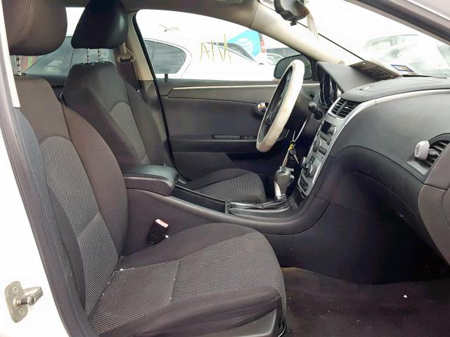 1G1ZC5EU0BF132000 - 2011 CHEVROLET MALIBU 1LT WHITE photo 5