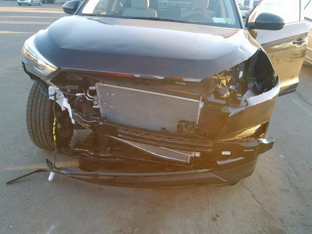 KM8J2CA44JU832626 - 2018 HYUNDAI TUCSON SE BLACK photo 9