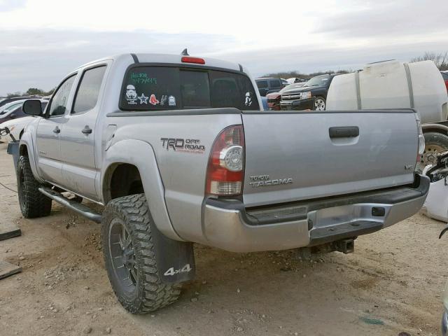 5TFLU4EN9DX069988 - 2013 TOYOTA TACOMA DOU SILVER photo 3