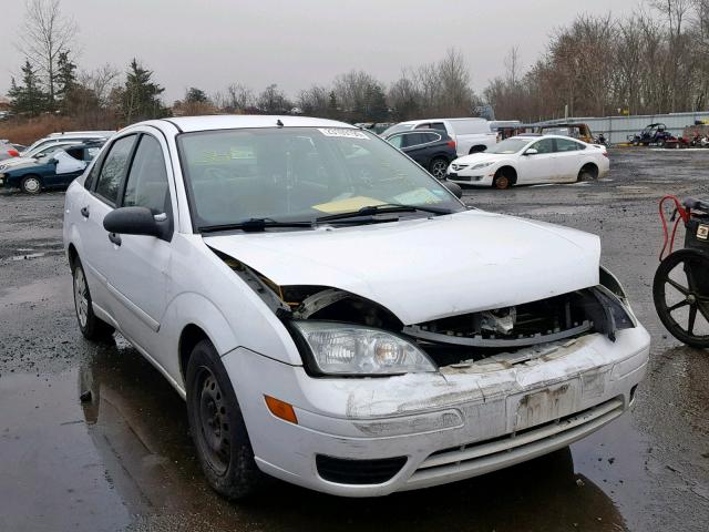 1FAFP34N86W247212 - 2006 FORD FOCUS ZX4 WHITE photo 1