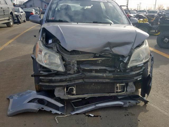 KL1TD66E79B619484 - 2009 CHEVROLET AVEO LS GRAY photo 7