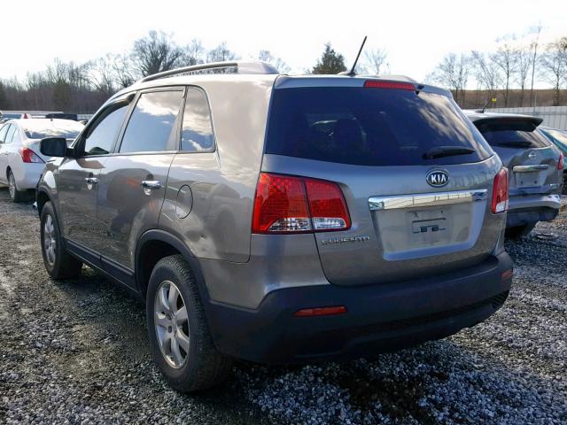 5XYKT4A28BG124652 - 2011 KIA SORENTO BA GRAY photo 3