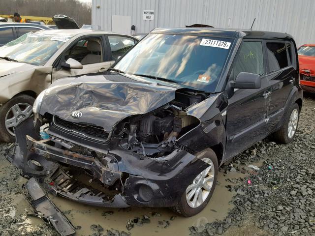 KNDJT2A58D7552053 - 2013 KIA SOUL შავი ფოტო 2
