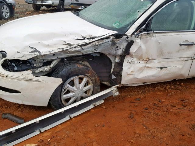 2G4WD582761145126 - 2006 BUICK LACROSSE C WHITE photo 9