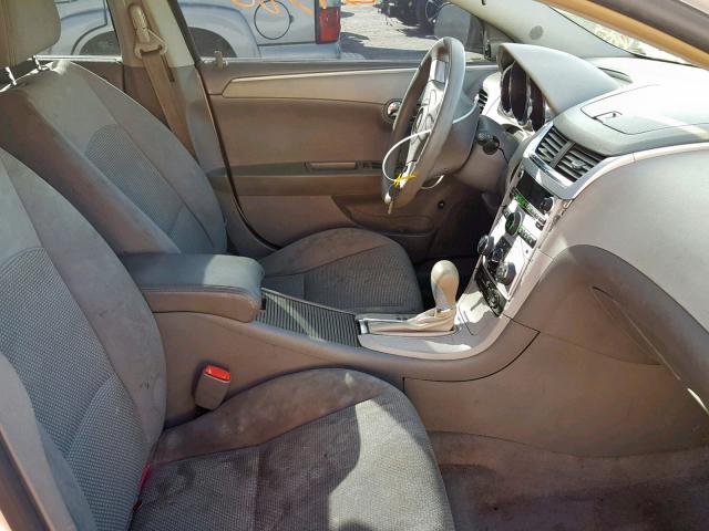 1G1ZG57B39F157290 - 2009 CHEVROLET MALIBU LS WHITE photo 5