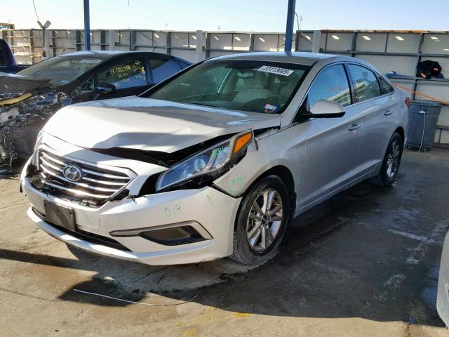 5NPE24AFXGH433901 - 2016 HYUNDAI SONATA SE SILVER photo 2