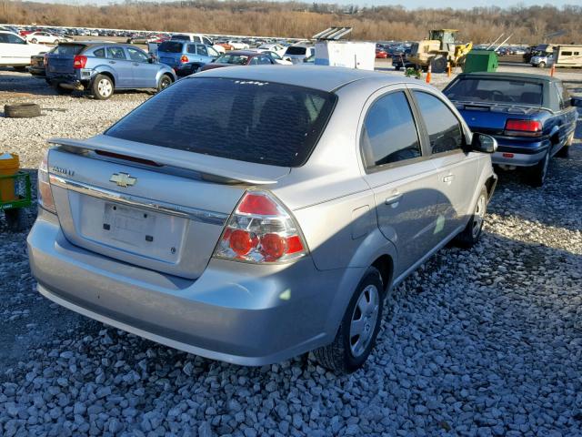 KL1TD56E19B608782 - 2009 CHEVROLET AVEO LS SILVER photo 4
