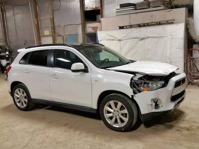 4A4AP4AUXDE009265 - 2013 MITSUBISHI OUTLANDER WHITE photo 9