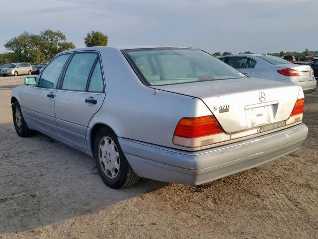 WDBGA43E9SA254618 - 1995 MERCEDES-BENZ S 420 SILVER photo 3