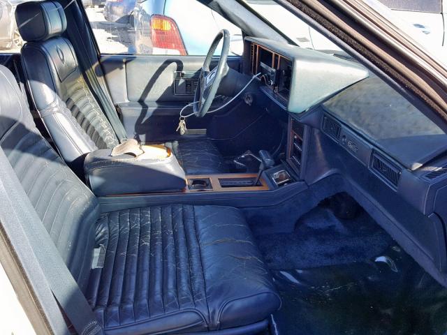 1G6KS5158JU803050 - 1988 CADILLAC SEVILLE WHITE photo 5