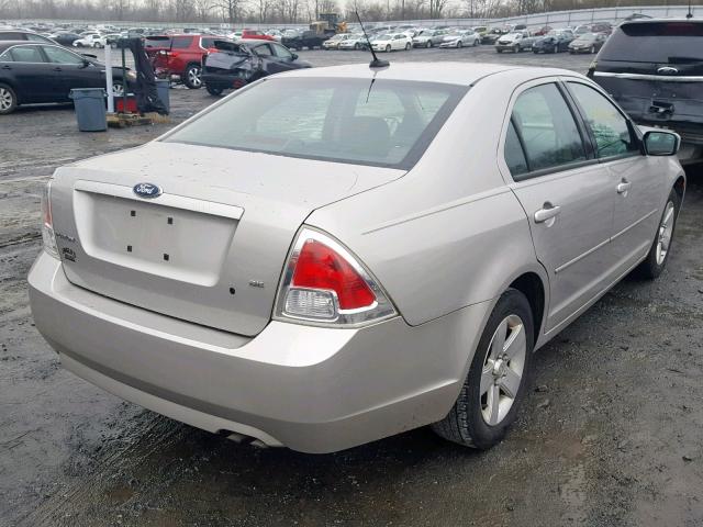 3FAHP07Z48R255089 - 2008 FORD FUSION SE SILVER photo 4