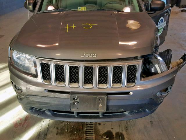 1C4NJDBB4ED613098 - 2014 JEEP COMPASS SP ნაცრისფერი ფოტო 7