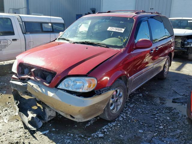 KNDUP132156698820 - 2005 KIA SEDONA EX RED photo 2