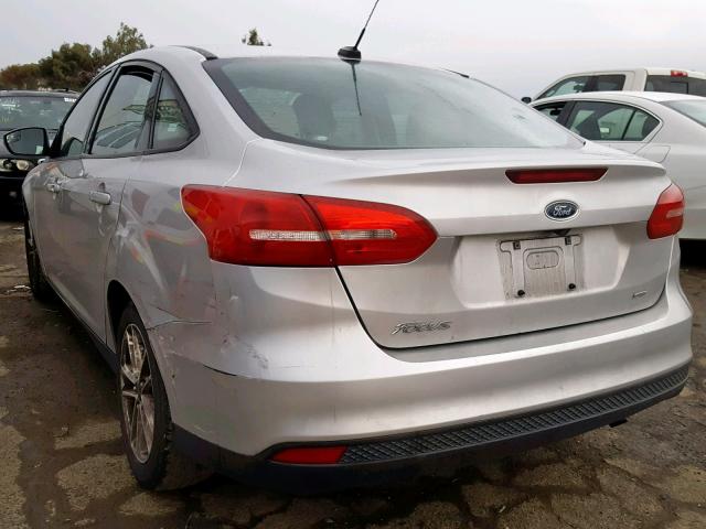 1FADP3F26FL263128 - 2015 FORD FOCUS SE SILVER photo 3