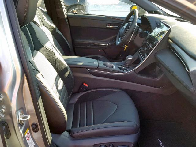 4T1BZ1FB9KU003208 - 2019 TOYOTA AVALON XLE SILVER photo 5