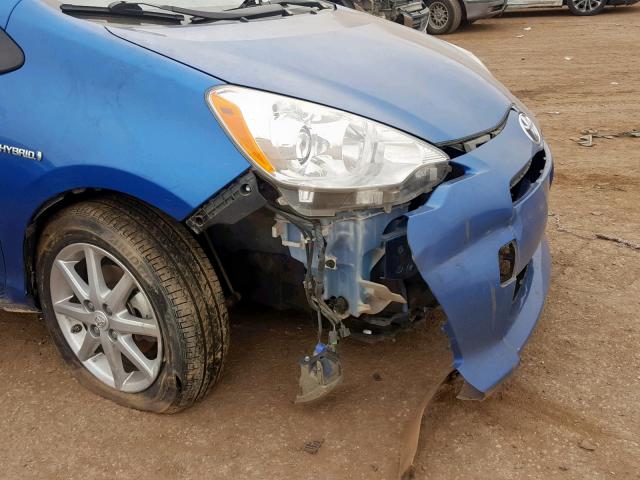 JTDKDTB37E1070425 - 2014 TOYOTA PRIUS C BLUE photo 9