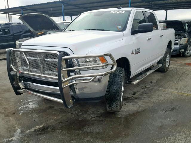 3C6UR5DL2GG330132 - 2016 RAM 2500 SLT თეთრი ფოტო 2