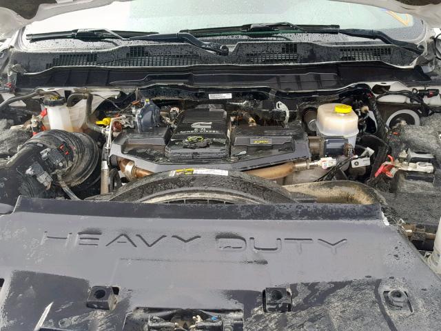 3C6UR5DL2GG330132 - 2016 RAM 2500 SLT თეთრი ფოტო 7