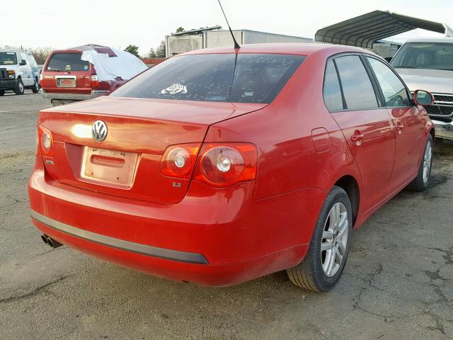 3VWPG71K57M099017 - 2007 VOLKSWAGEN JETTA 2.5 RED photo 4