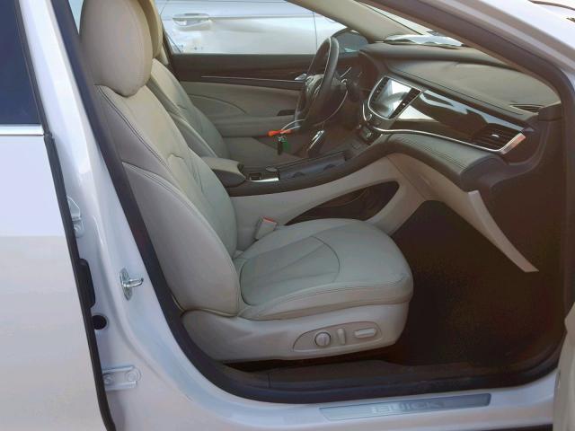 1G4ZP5SZ8JU117911 - 2018 BUICK LACROSSE E 白色 照片 5