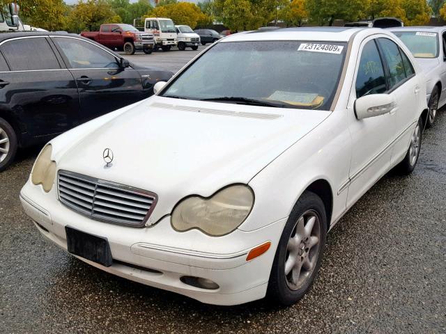 WDBRF61J83F301289 - 2003 MERCEDES-BENZ C 240 WHITE photo 2