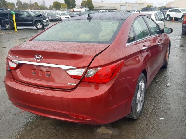 5NPEC4AC8CH365790 - 2012 HYUNDAI SONATA SE RED photo 4