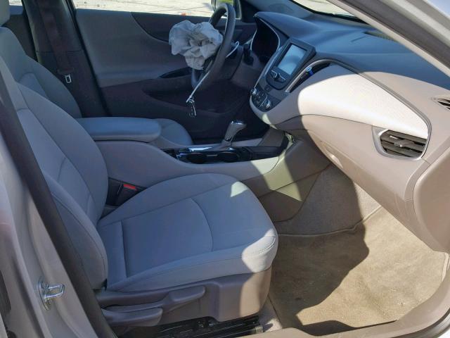 1G1ZB5ST3GF245106 - 2016 CHEVROLET MALIBU LS Gümüş foto 5