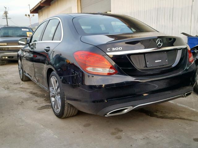 55SWF4JB5JU245832 - 2018 MERCEDES-BENZ C 300 BLACK photo 3