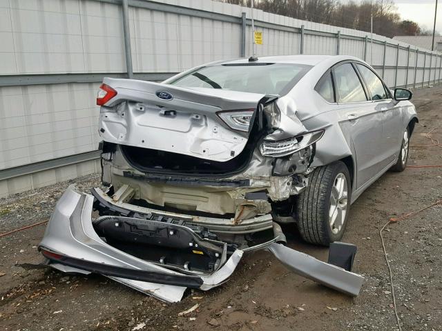 3FA6P0H74FR232316 - 2015 FORD FUSION SE SILVER photo 4