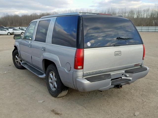 1GKEK13RXXR911446 - 1999 GMC YUKON GRAY photo 3