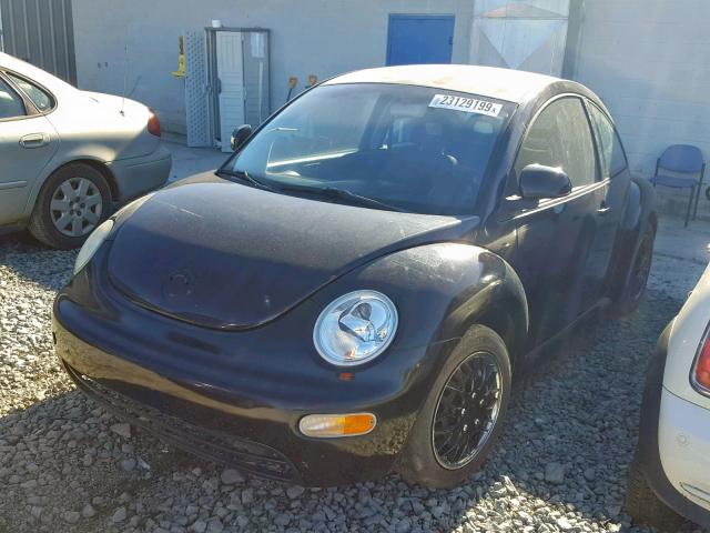 3VWBB61C2WM042641 - 1998 VOLKSWAGEN NEW BEETLE 黑色 照片 2